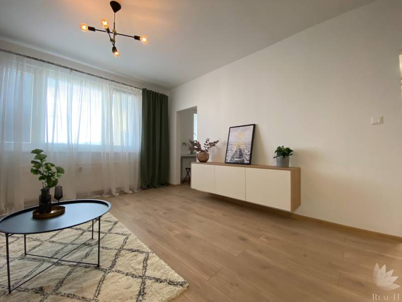 Predaj moderný 1,5 izbový byt  Saratovská ulica Bratislava IV Dúbravka