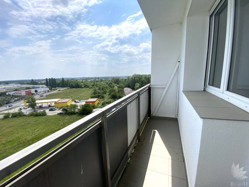 predaj  moderný 1 izbový byt ( garsónku ) ulica Rybničná , Bratislava III  Vajnory 