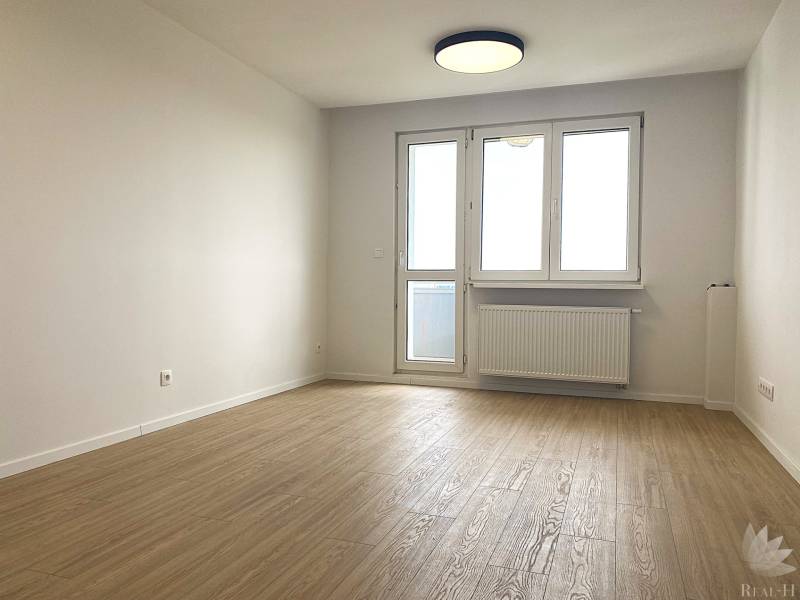 predaj  moderný 1 izbový byt ( garsónku ) ulica Rybničná , Bratislava III  Vajnory 