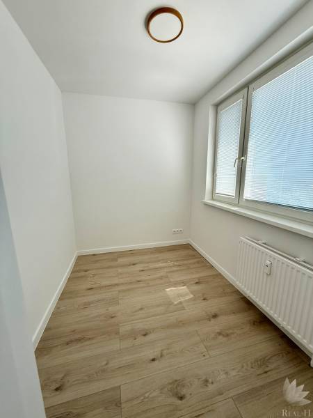 PREDAJ 2 IZBOVÝ BYT 