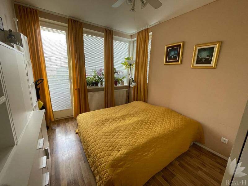 PREDAJ JEDINEČNÉHO 2 IZBOVÉHO BYTU S VLASTNÝM PARKOVANÍM
