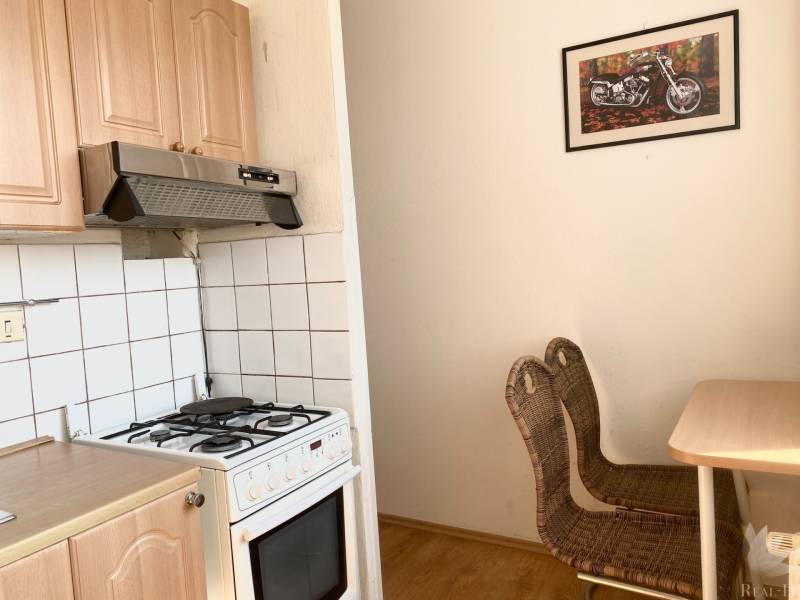Predaj 1 izbový byt BA III Rača Žárovická ulica