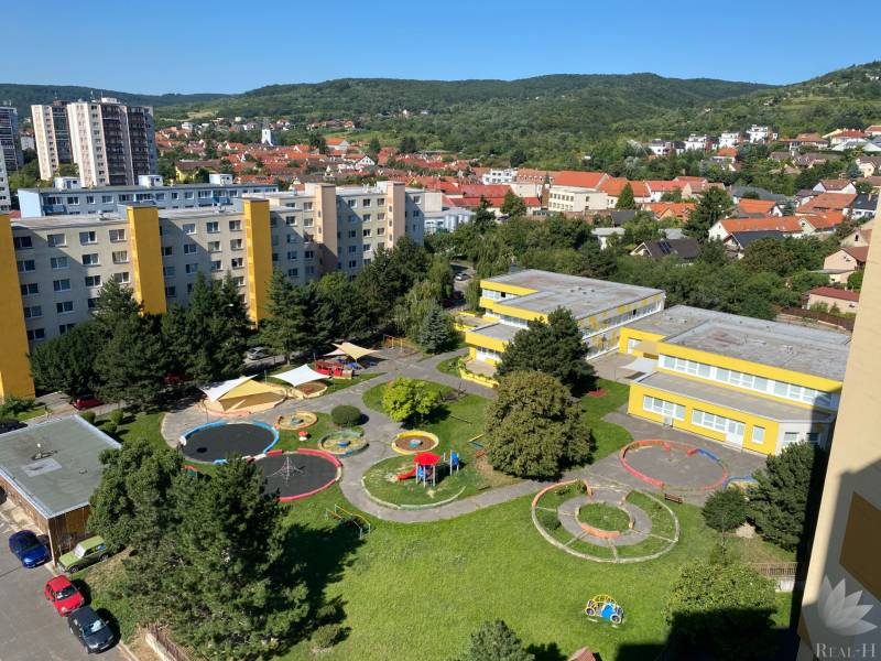 Predaj 1 izbový byt BA III Rača Žárovická ulica