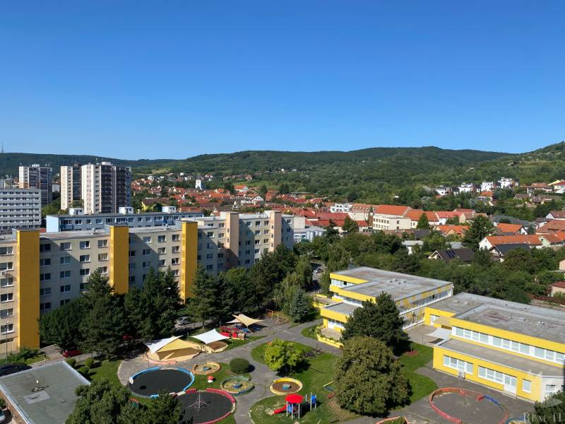 Predaj 1 izbový byt BA III Rača Žárovická ulica