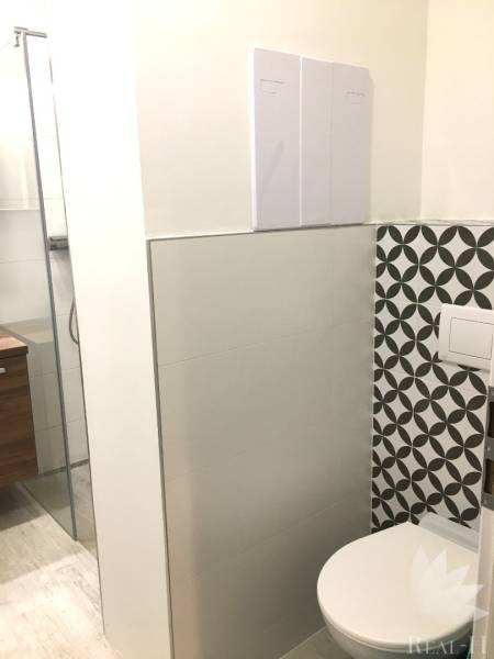 kúpeľňa s WC.JPG